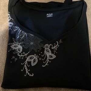 A.N.A long sleeve black 2X with beautiful appliqué NWT perfect unworn